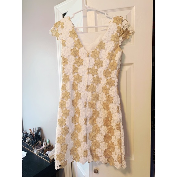 Lilly Pulitzer Gold and White Shift Dress - Picture 2 of 6